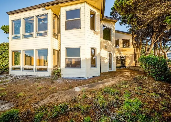 Dog-Friendly Home With Ocean Views High-Speed Wifi And Wood-Burning Fireplace