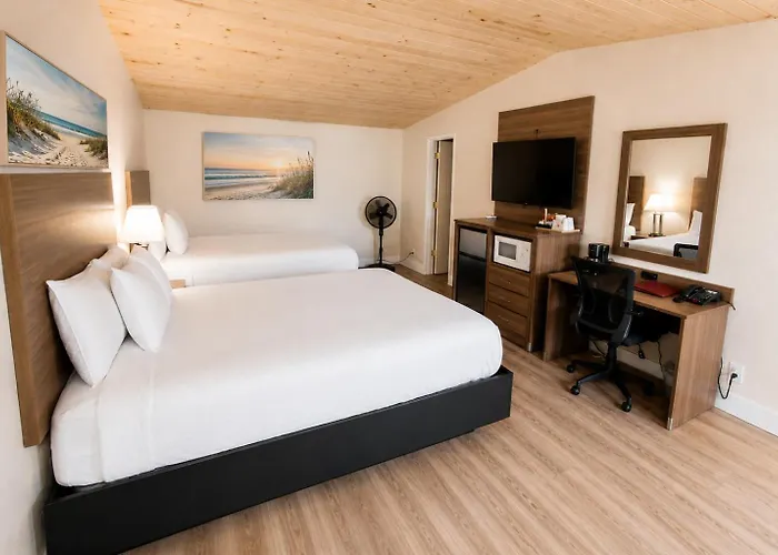 Anchor Bay Inn Near Winchester Bay